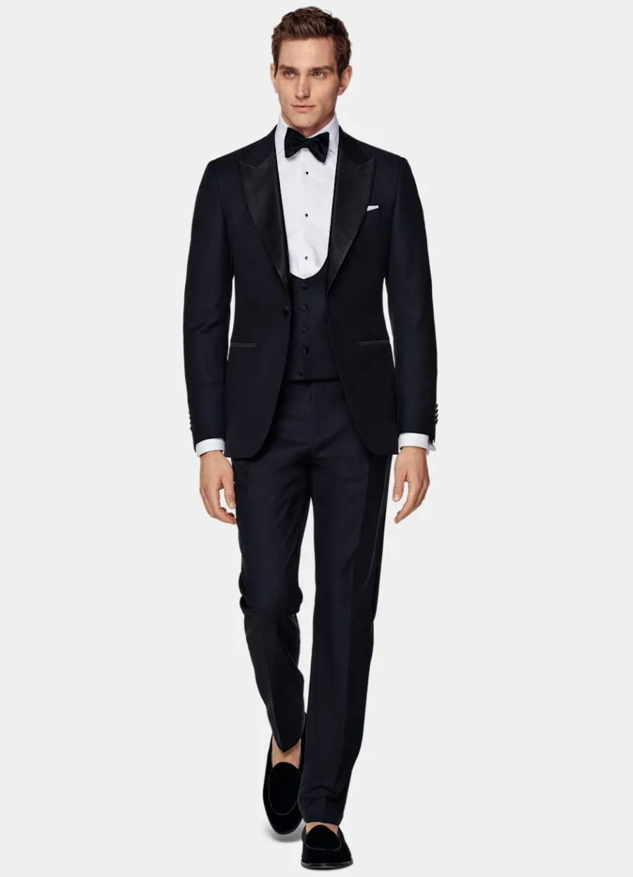lazio_smoking_dreiteilig_navy_tailored_fit_3.webp New Lazio Smoking dreiteilig navy Tailored Fit Black Tie | Smokings