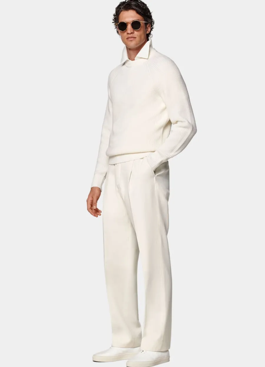 merino_rundhalspullover_offwhite_rippstrick_3.webp Outlet Merino Rundhalspullover Rippstrick Pullover Mit Rundhalskragen & V-Ausschnitt