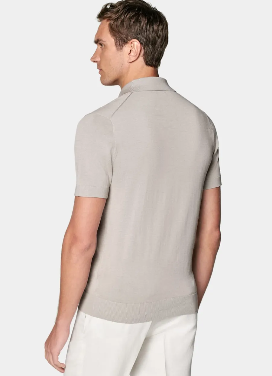 poloshirt_helltaupe_knopffrei_4.webp Outlet Poloshirt helltaupe knopffrei Poloshirts | Poloshirts